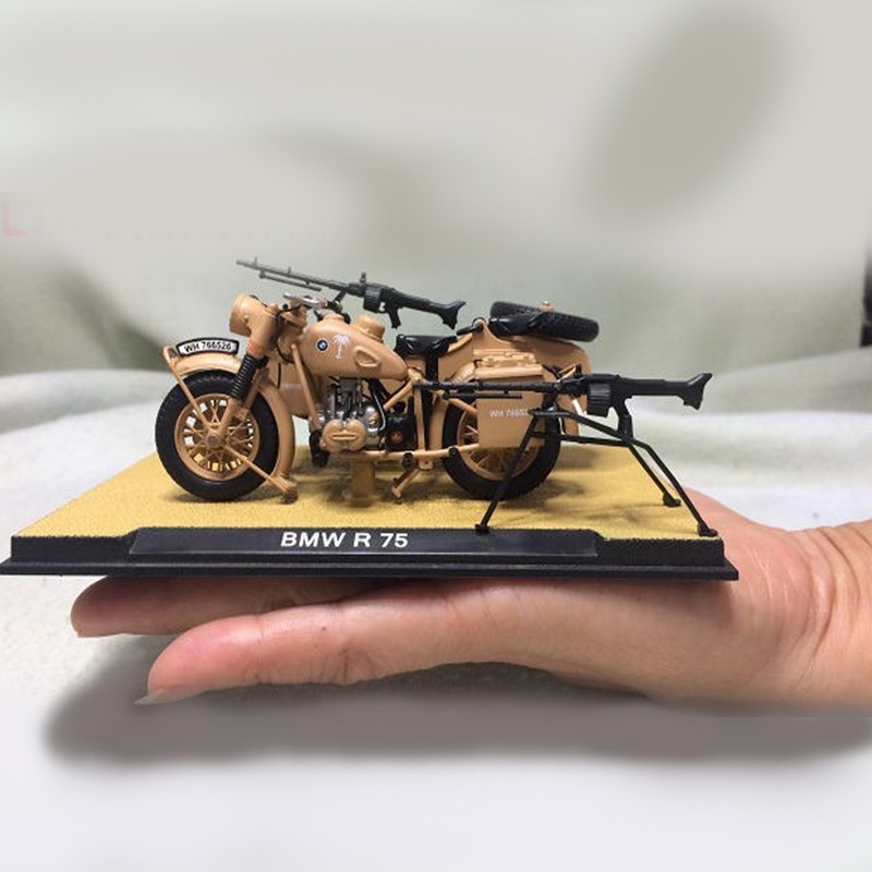 BMW R75 Motorcycle World War II 1939-1945 Yellow 1:24 Diecast Model Collection