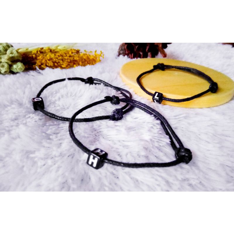 Gelang Inisial huruf/gelang couple