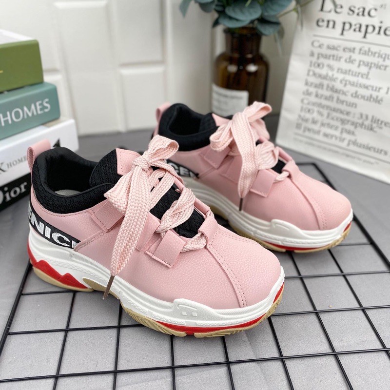 Sepatu Sneakers 9002