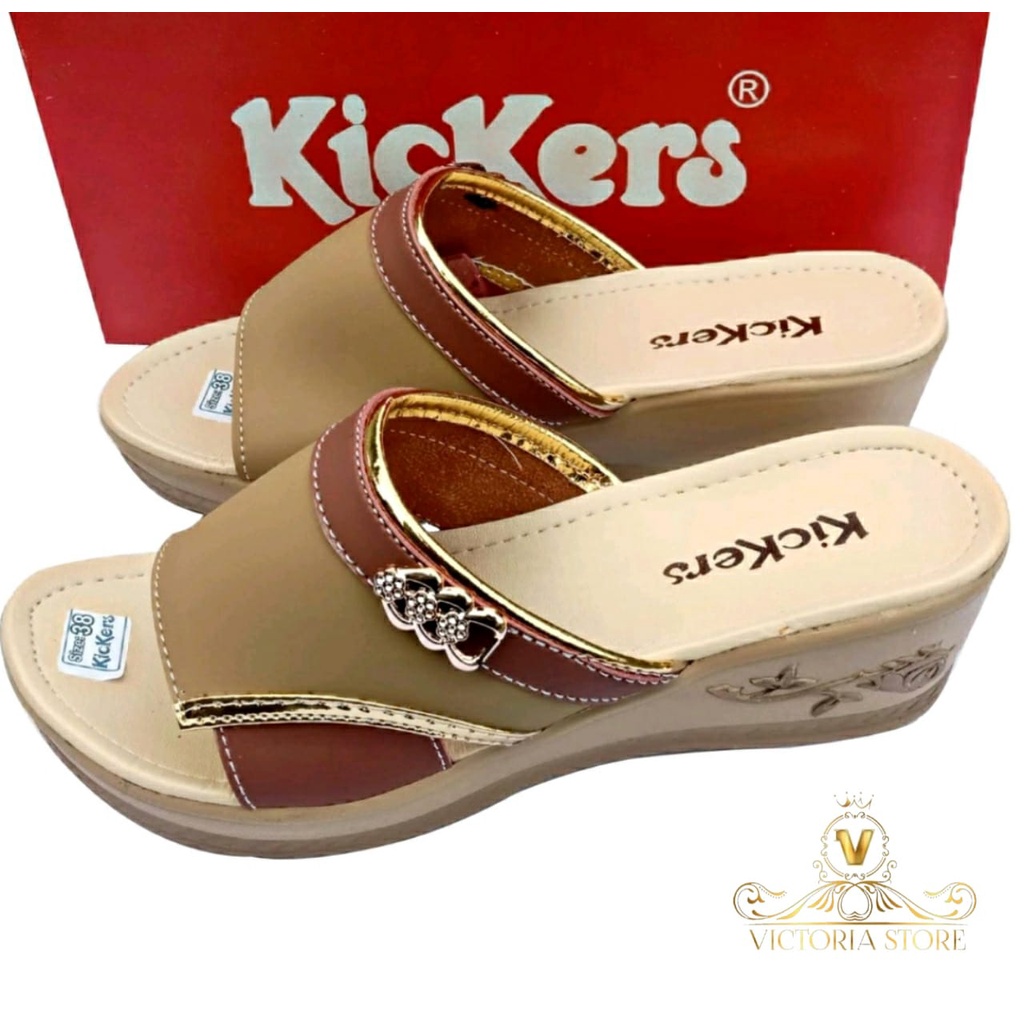 Sandal Wedges Wanita Slop casual Terbaru Kickers Wedges Wanita Sandal Wanita Pesta