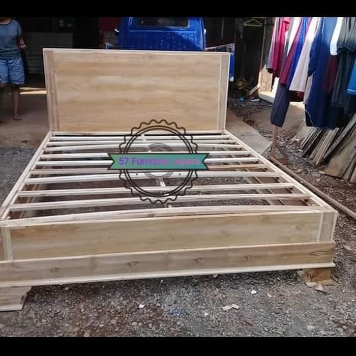 Dipan/ tempat tidur minimalis ukuran 180x200cm kayu jati mentahan