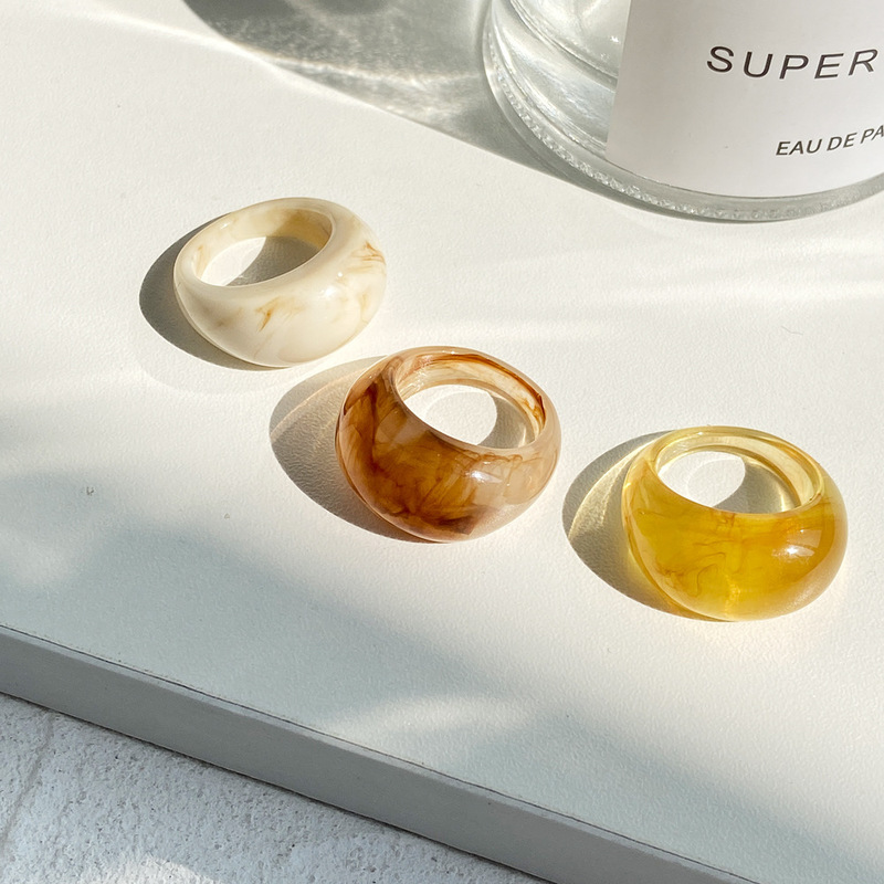 Cincin Bahan Resin Akrilik Gaya Retro Hip Hop Korea Untuk Wanita
