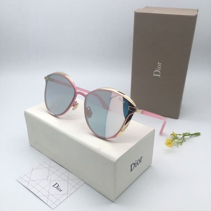 Sunglass Kacamata Wanita  Dr P8A + Box Resleting &amp; Cairan Pembersih + Quality Premium