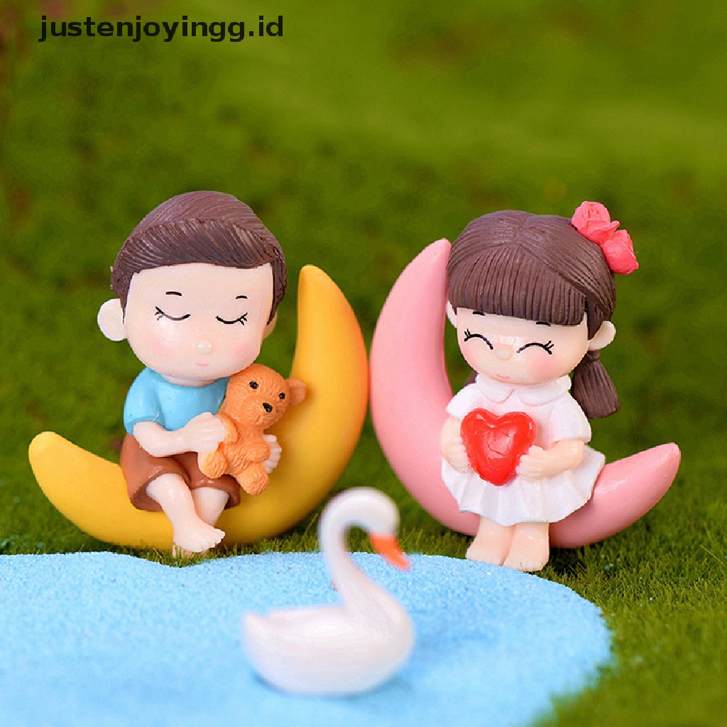 Miniatur Figure Pasangan Bulan Untuk Dekorasi Taman Rumah Boneka