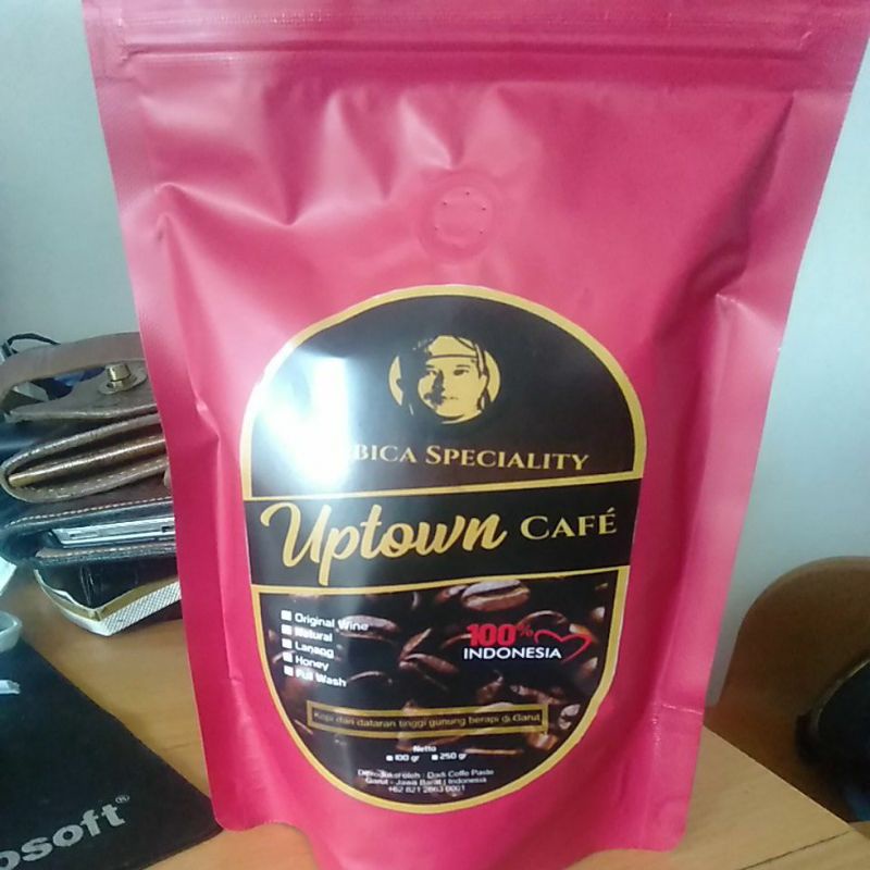 

Kopi Arabica Garut Uptown Kemasan 250 Gram Bubuk