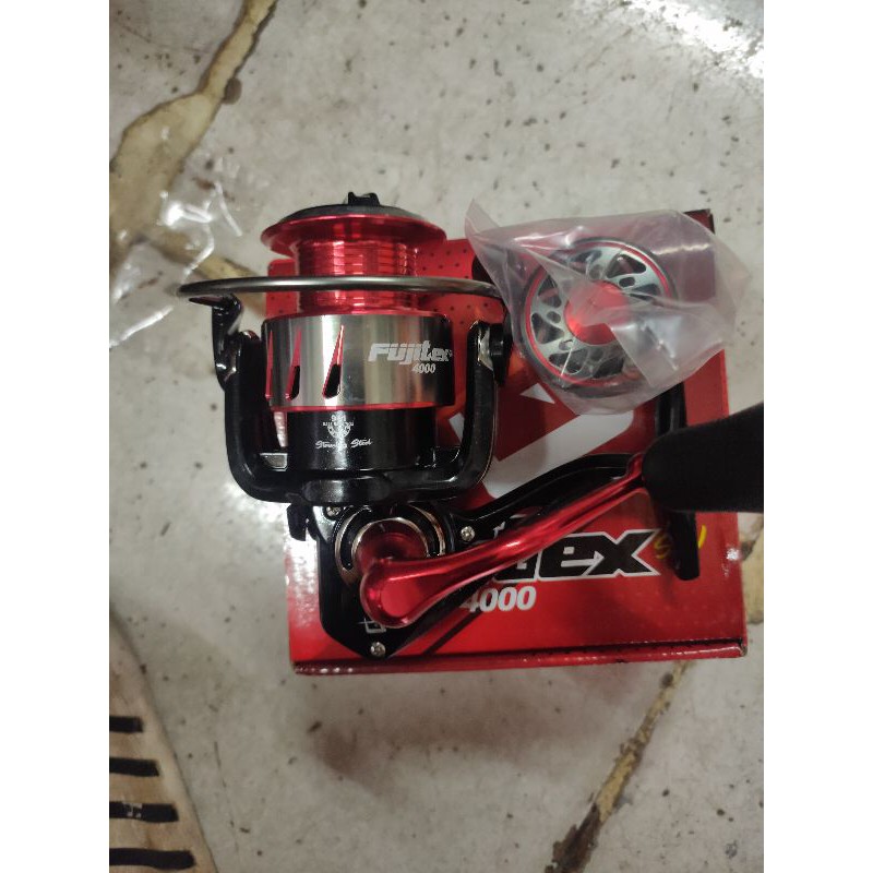 Reel Daido Fujitex Pro series 4000 SW