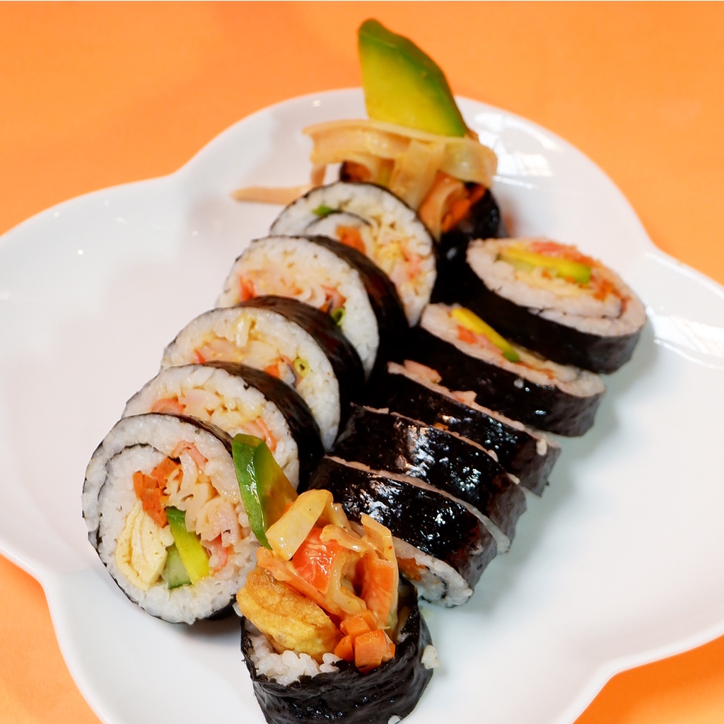 

SARANG ORIGINAL KIMBAP - 1 ROLL/10 SLICES FRESHLY MADE TO ORDER HALAL KOREAN SUSHI