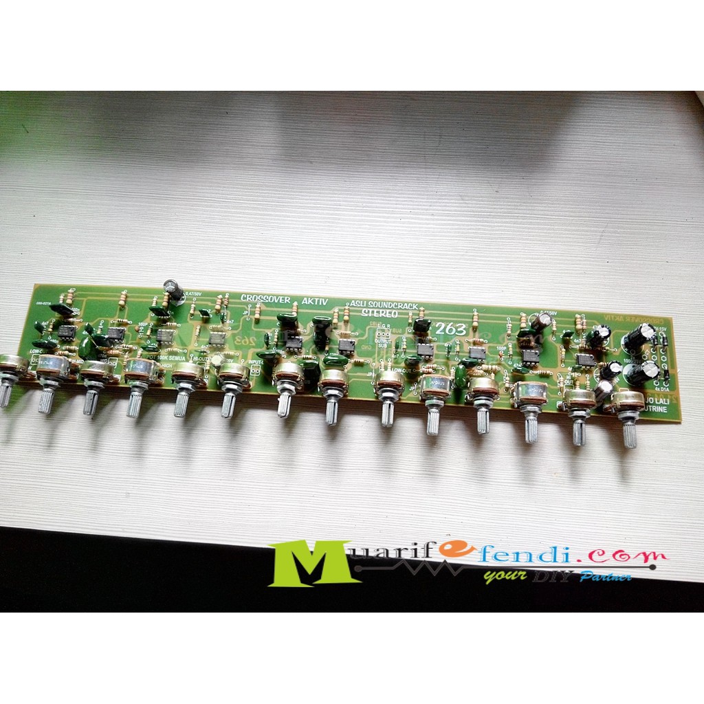 KIT AKTIF CROSSOVER 4WAY SOUNDCRACK PROFESIONAL Output SUB BASS MIDDLE HIGH STEREO