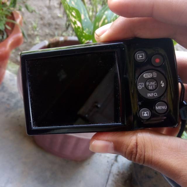 Canon ixus 185