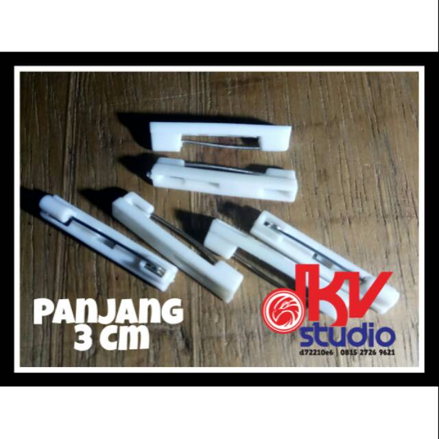 

Peniti papan nama