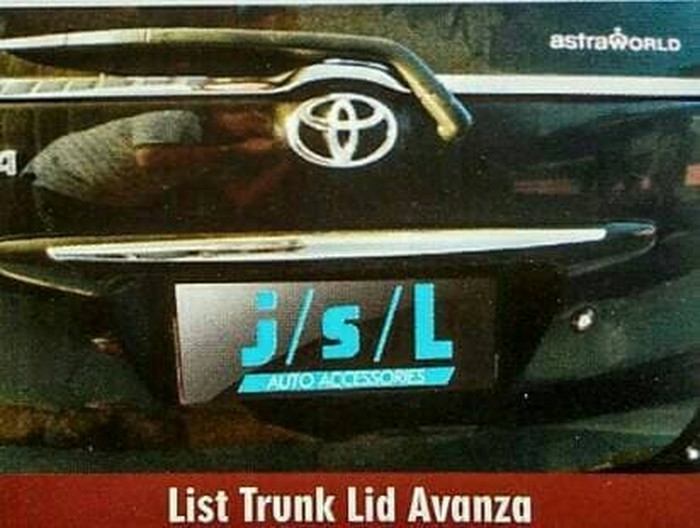 TRUNKLID AVANZA /XENIA NEW