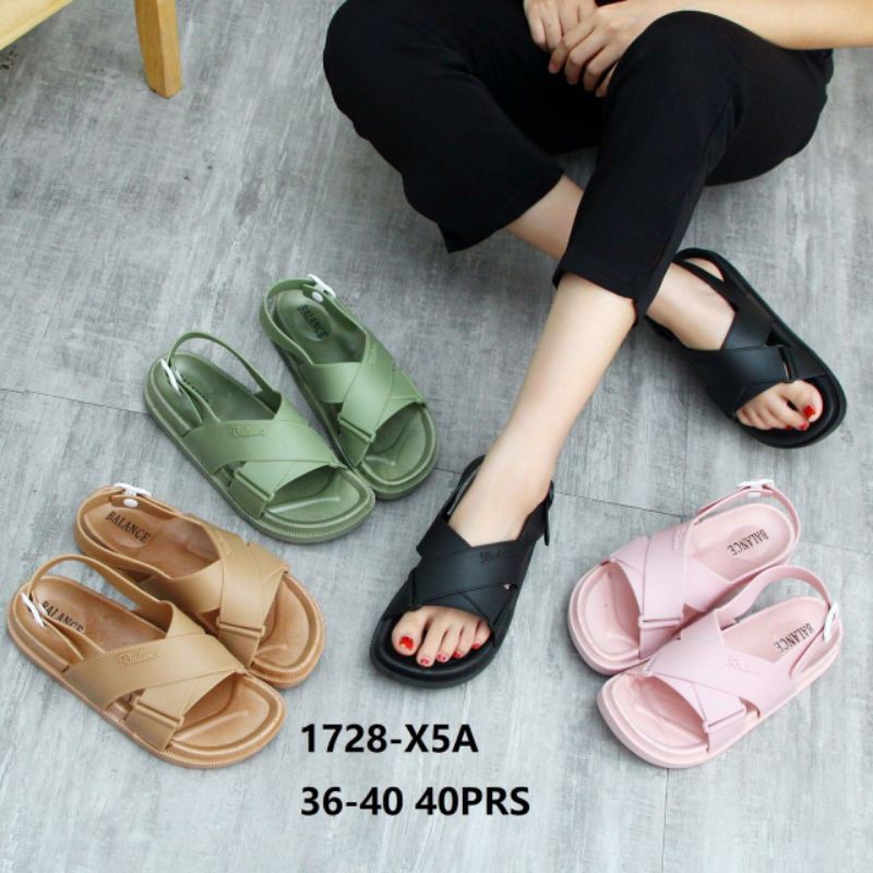 Sun-ALLESSIA Sandal Gladiator Silang Tebal Gesper Klik