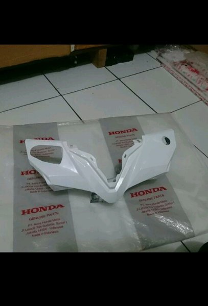 cover batok depan beat fi esp new  k81 putih original honda