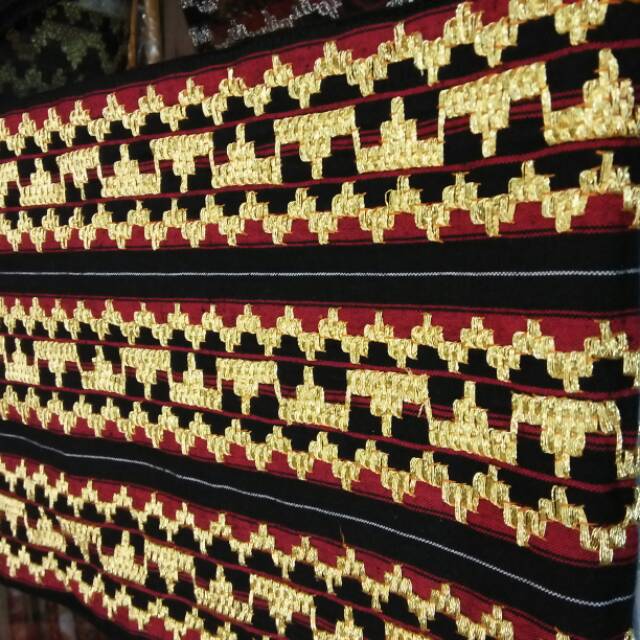 Selendang tapis lampung