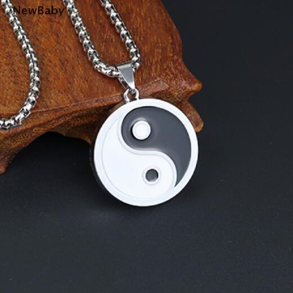 Kalung Rantai Dengan Liontin Logo Yin Yang Cina Taoism Warna Hitam Putih