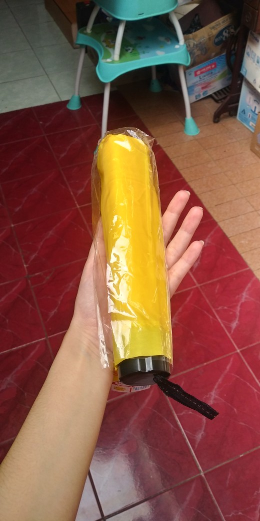 Payung Lipat 3 Warna Kuning Polos