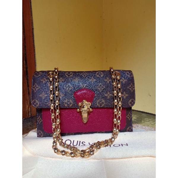 Preloved LV Victoire