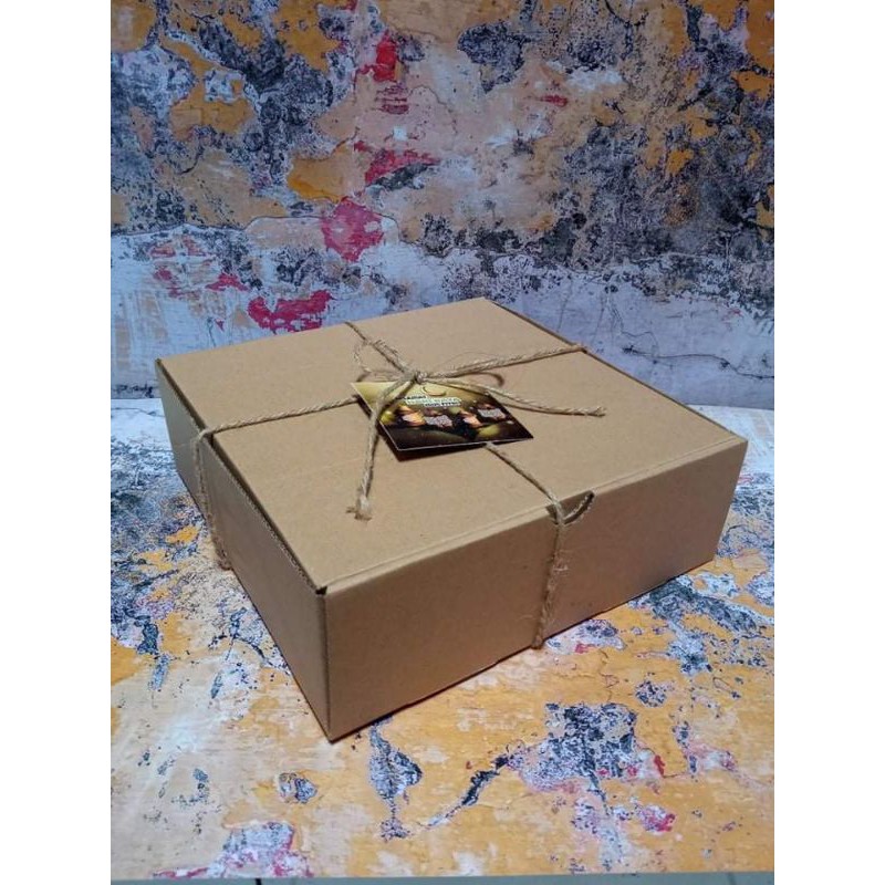 

Sale Corrugated box 22-22-7,5cm