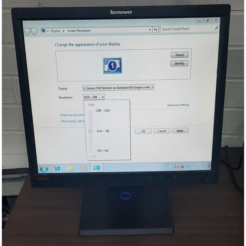 Monitor Lenovo Thinkcentre 17 Inch L1711pC Kotak, Like New, Bergaransi