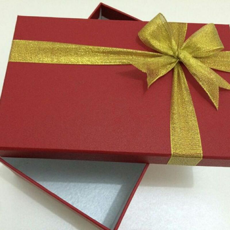 

Hampers box ukuran sedang