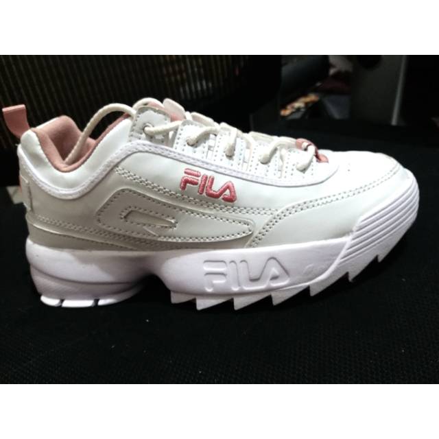 SEPATU FILA DISRUPTOR WOMEN (Preloved 37)