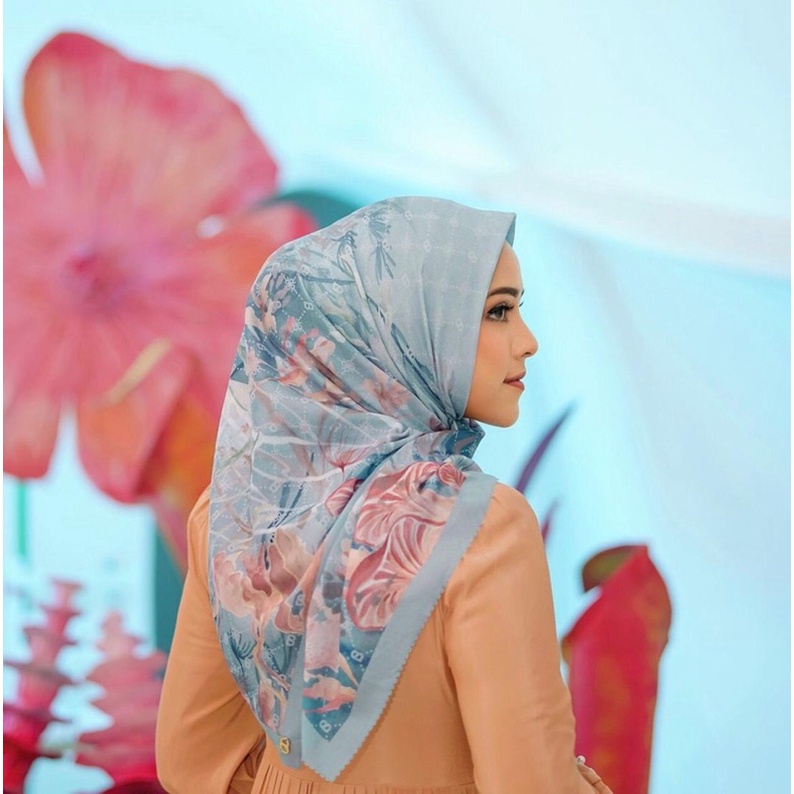 Buttonscarves x RiaMiranda - Marine Voal Sqare (include brooch)