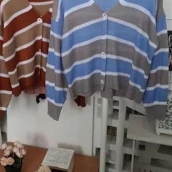 windy / lizzy / rajut polet / sweater kancing / cardigan crop / knit