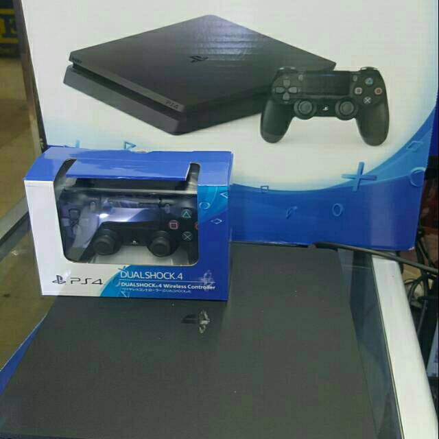 play station 4 slim