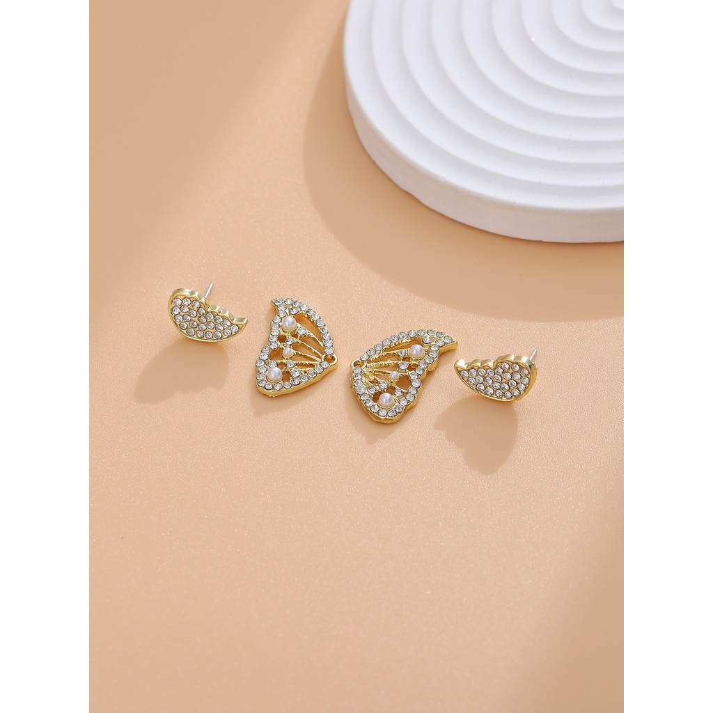 Anting Stud Desain Kupu-Kupu Aksen Berlian Gaya retro korea Untuk Wanita