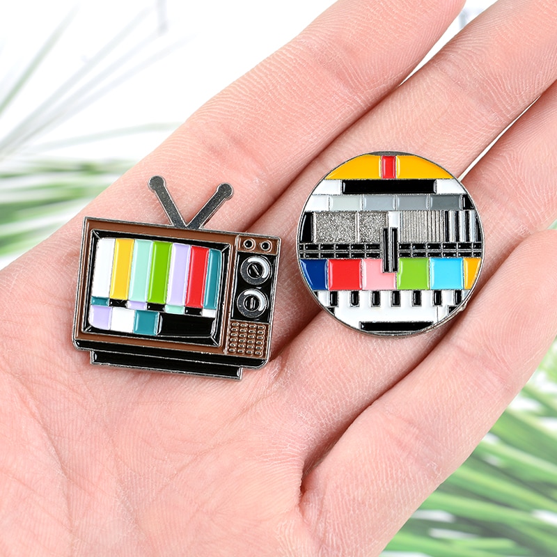 Pin Bros Enamel Desain Layar TV Old-school Untuk Hadiah Anak