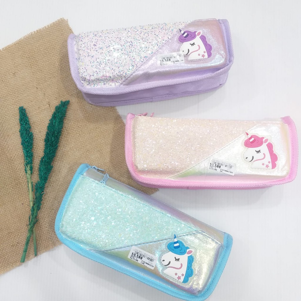

TEMPAT PENSIL // KOTAK PENSIL 2 RESLETING 5984 GLITTER METALIK UNICORN (21X09X06CM)
