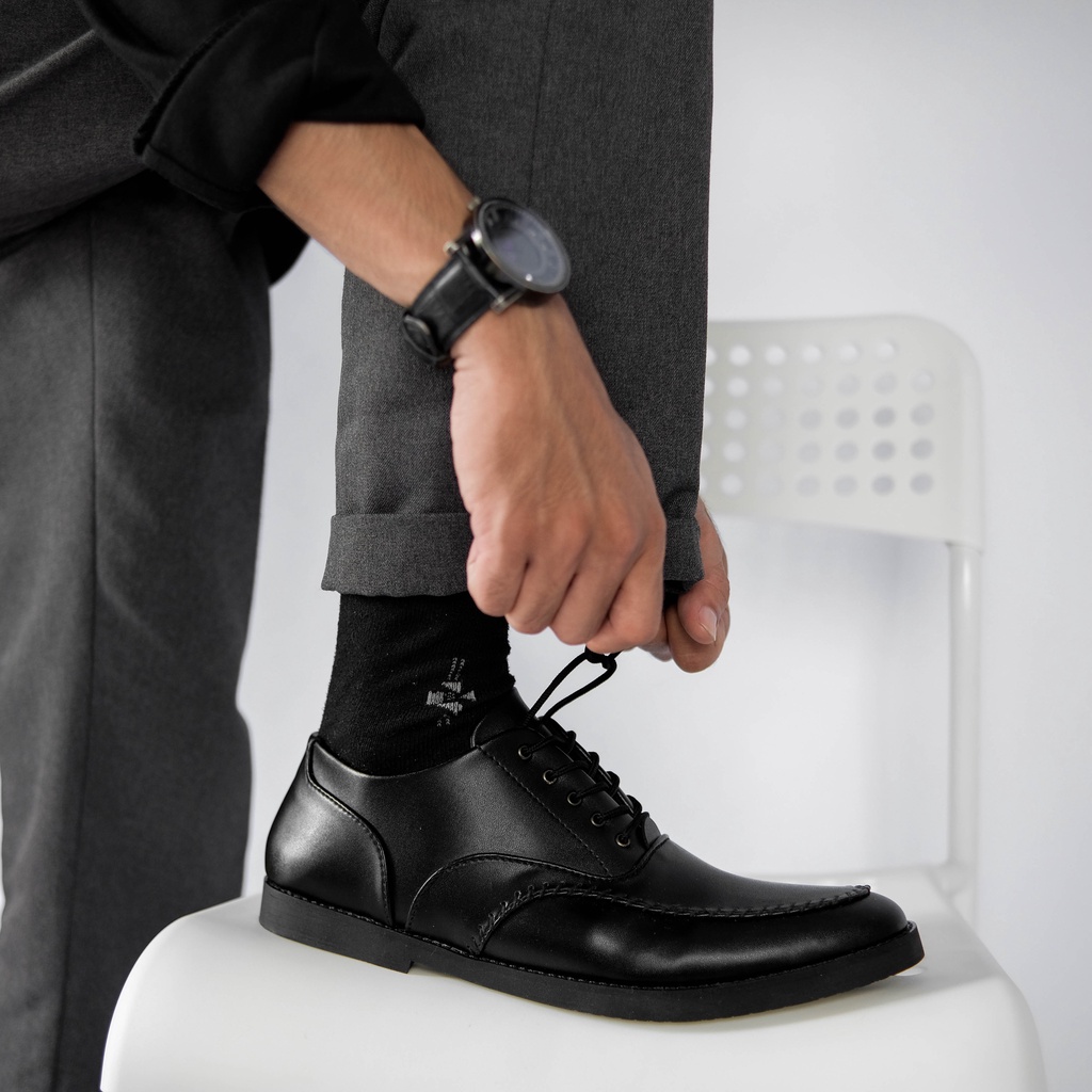 BOLTON BLACK ORIGINAL x GIANT FLAMES Sepatu Formal Ful Hitam Tali Pria Pantofel Kerja Kantor Dinas Resmi Guru Kantoran Pesta Undangan Wedding Kondangan Nikah Wisuda Kuliah Oxford Semi Kulit Premium Footwear Big Size Jumbo Ukuran Besar 44 45 Keren Terbaru