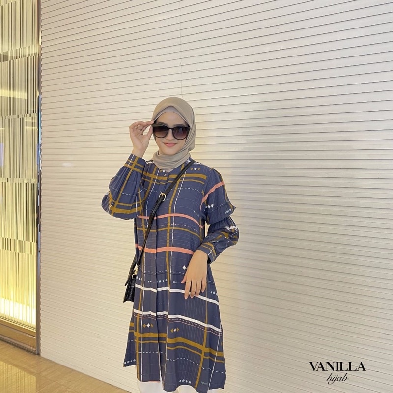 Jenna Blouse by Vanilla