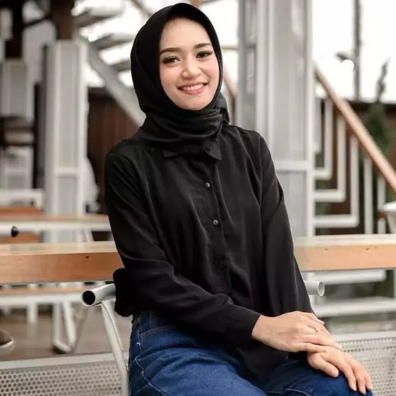 Kemeja wanita Putih Baju Kemeja Wanita Casual Hem Polos Cewek Kerja Kantoran Kuliah Kekinian Terbaru-Hitam