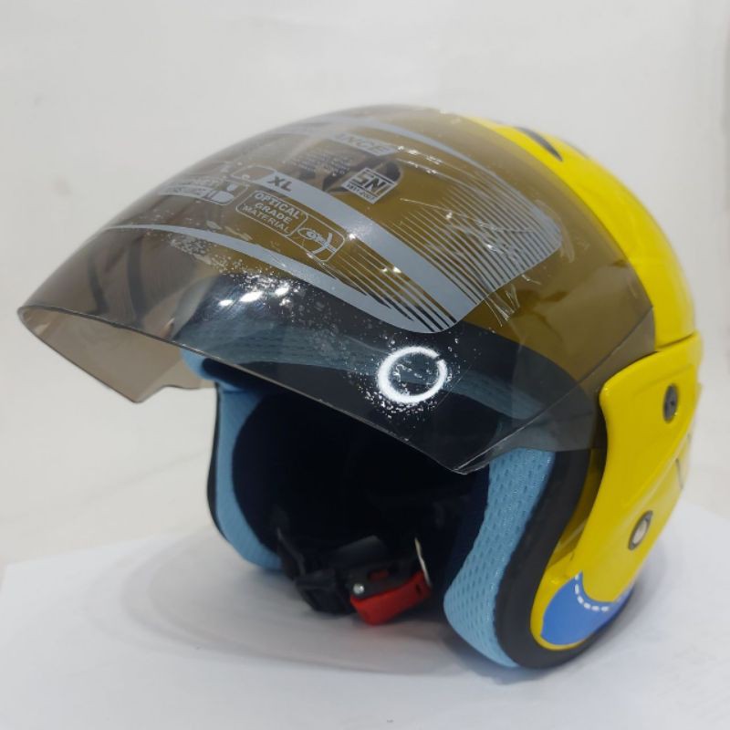 Helm Anak karakter SNI Minion 3 SD 9 Tahun