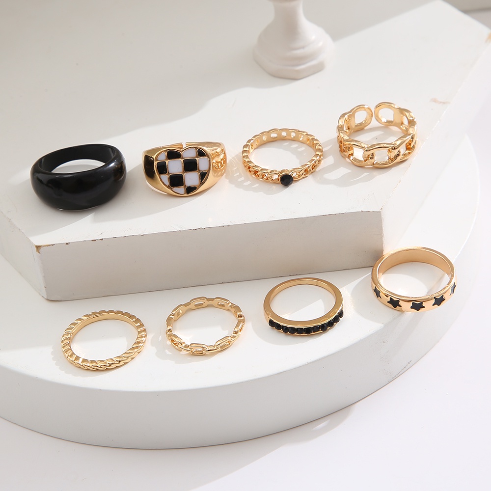 YEEZII 8pcs / Set Cincin Model Hollow Motif Hati / Bintang / Papan Catur Aksen Batu Resin Warna Hitam Untuk Wanita