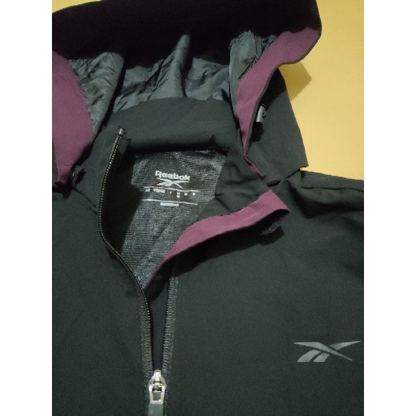 jaket thrift waterproof brand reebok second