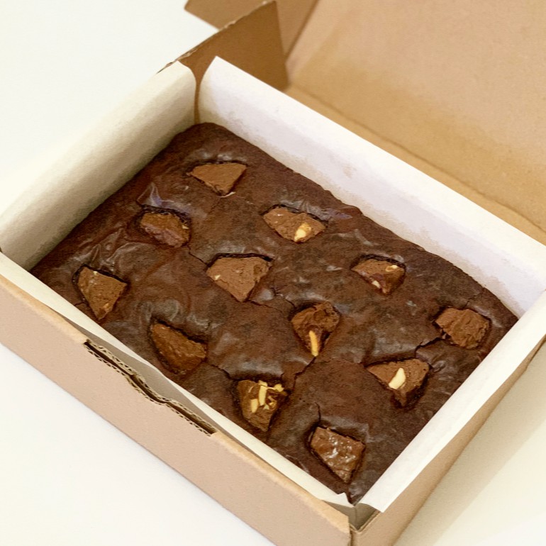 

Fudgy Brownies by Uthie Bakery | Full Topping Small