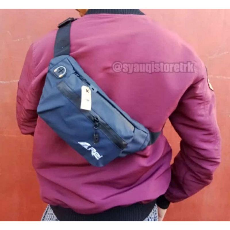 AREII TAS SELEMPANG PRIA ANTI AIR TAS PRIA WAISTBAG ANTI AIR TAS SELEMPANG ANTI AIR / WATER