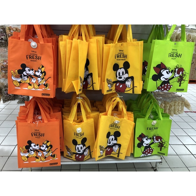 Kantong belanja Hypermart Disney Edition