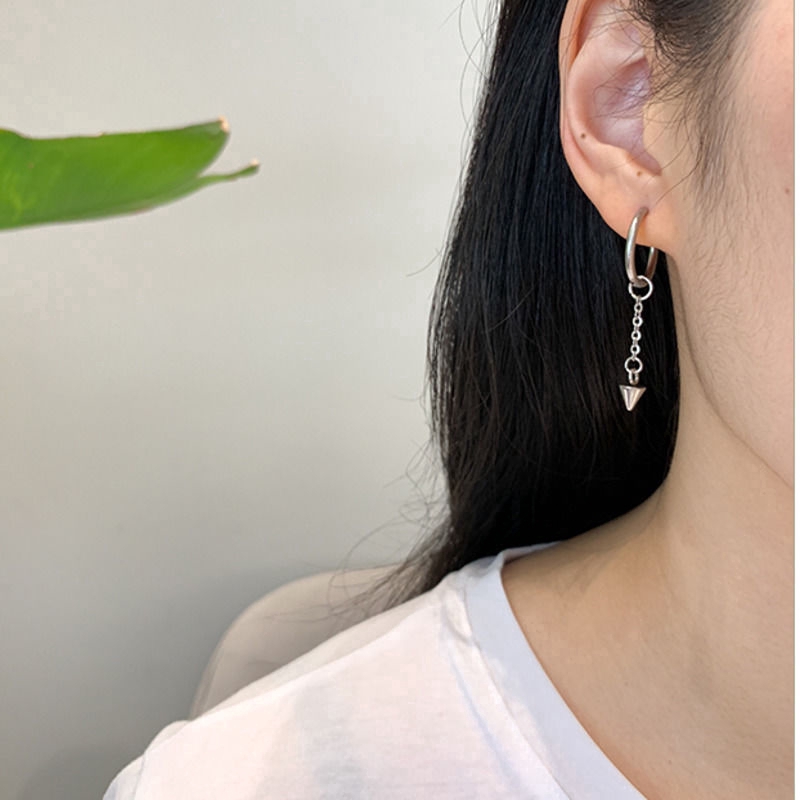 Anting Rumbai Dapat Dilepas Gaya Retro