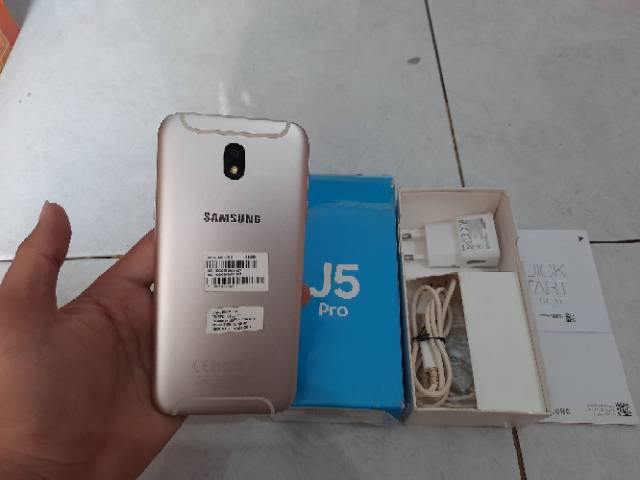 Samsung j5 pro-4