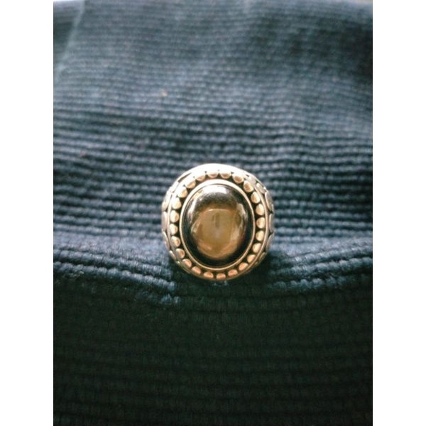 black safir yellow star