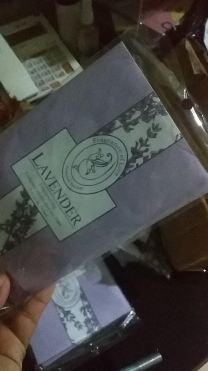 Pengharum Ruangan / Pewangi Gantung Lemari Laci / Parfum