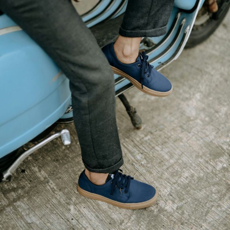 NERO NAVY GUM |WOLF x HEROES| Sepatu Lokal Shoes Local Pride HEROES NERO Low Cut Navy Gum