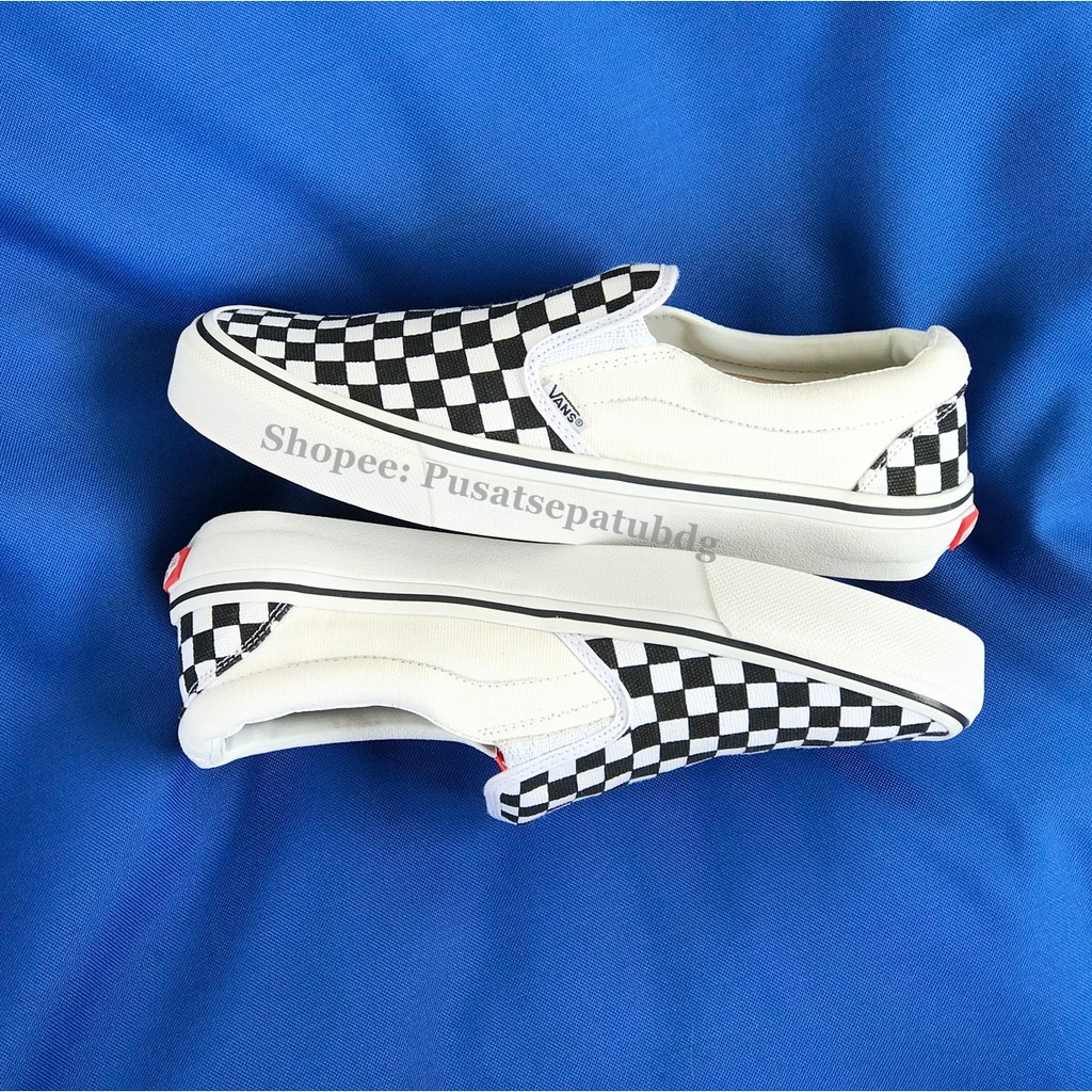 VANS SLIP ON CHECKERBOARD BLACK WHITE LIST HITAM