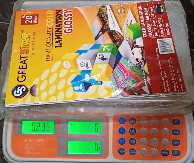 

HJK LAMINASI DINGIN GLOSY 160 GSM A4/20 Lembar GREAT STAR