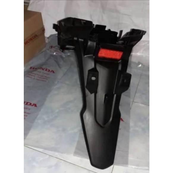 FENDER REAR CB150R OLD 8010AK15900 SPAKBOR BELAKANG CB150R OLD SLEBOR BELAKANG CB150R OLD SAYAP BELA