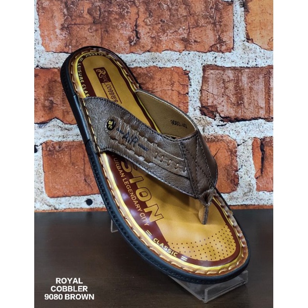 sandal jepit pria , sandal cowok , sandal kulit asli  tapak lentur / elastis merk ROYAL COBBLER