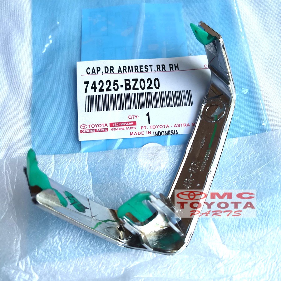 Tutup Arm Rest Pintu Tengah Kanan Rush Terios New 74225-BZ020